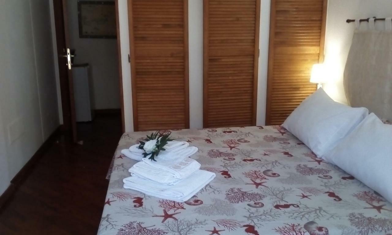 Central Room With Private Bathroom, No Smoking Palau Extérieur photo